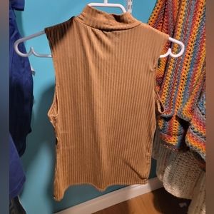 Turtle neck tank top
